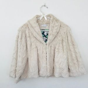 Cabi Faux Fur Cream Medium Jacket